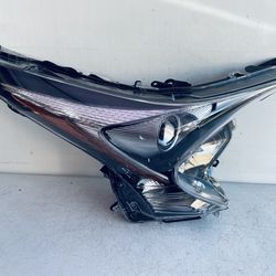 2016-2018 TOYOTA PRIUS RIGHT PASSENGER SIDE HEADLIGHT LED OEM