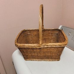 One Woven Market Basket 