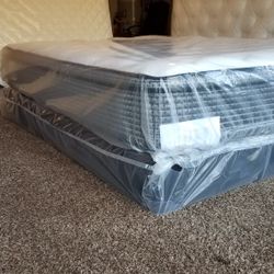 New thick queen size mattress and box