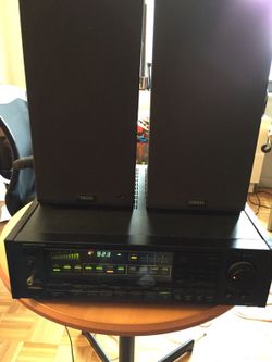 Onkyo receiver and 2 Yamaha speakers