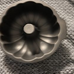 Ceramic Bundt Cake Dish