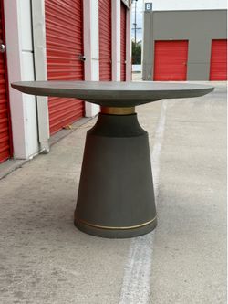Dante Collection Dumbo Round Concrete Dining Table by TOV