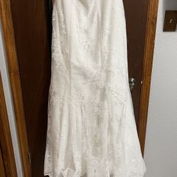 Wedding Dress And Veil With Tule Cover New With Tags $300