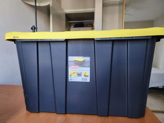 Storage Containers x7