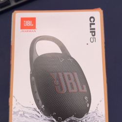 JBL Clip 5