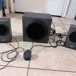 Logitech Z337 2.1 Speaker System with Bluetooth