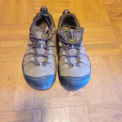 Womens Keens Hiking Shoe