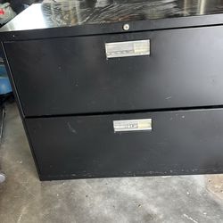 Filing cabinet lateral