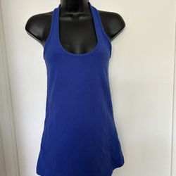 Lululemon pit to pit is 13.5 inches and length is 20 inches