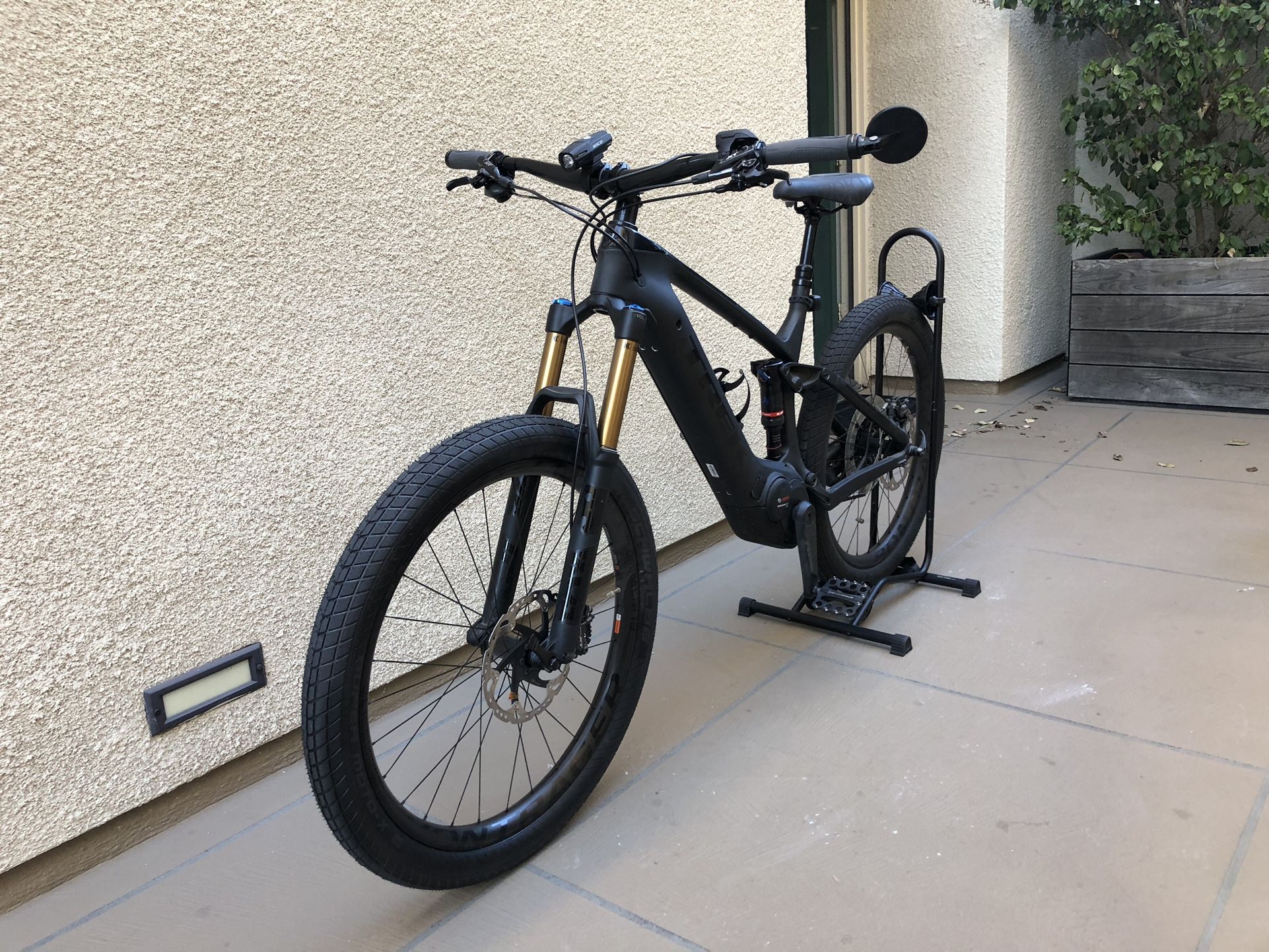 Trek Powerfly 9.9 Bicycle (large) Pedal Assist