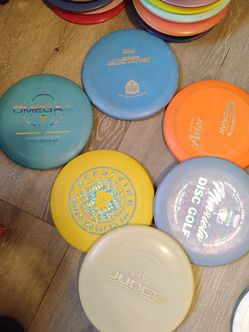 Disc golf putter lot