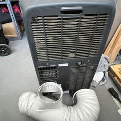 Hisense  Portable  Air Conditioner /cool/fan / Heat 