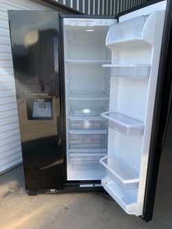 Fridge working fine no issue 36w