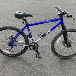 Like New Blue Jamis Exile XC Mountain Bike/bicycle