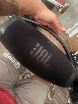 JBL BOOMBOX 3 (no charger)