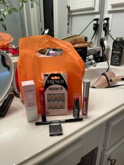 Makeup & Nails