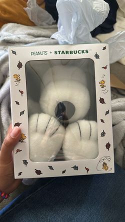 Peanuts + Starbucks snoopy