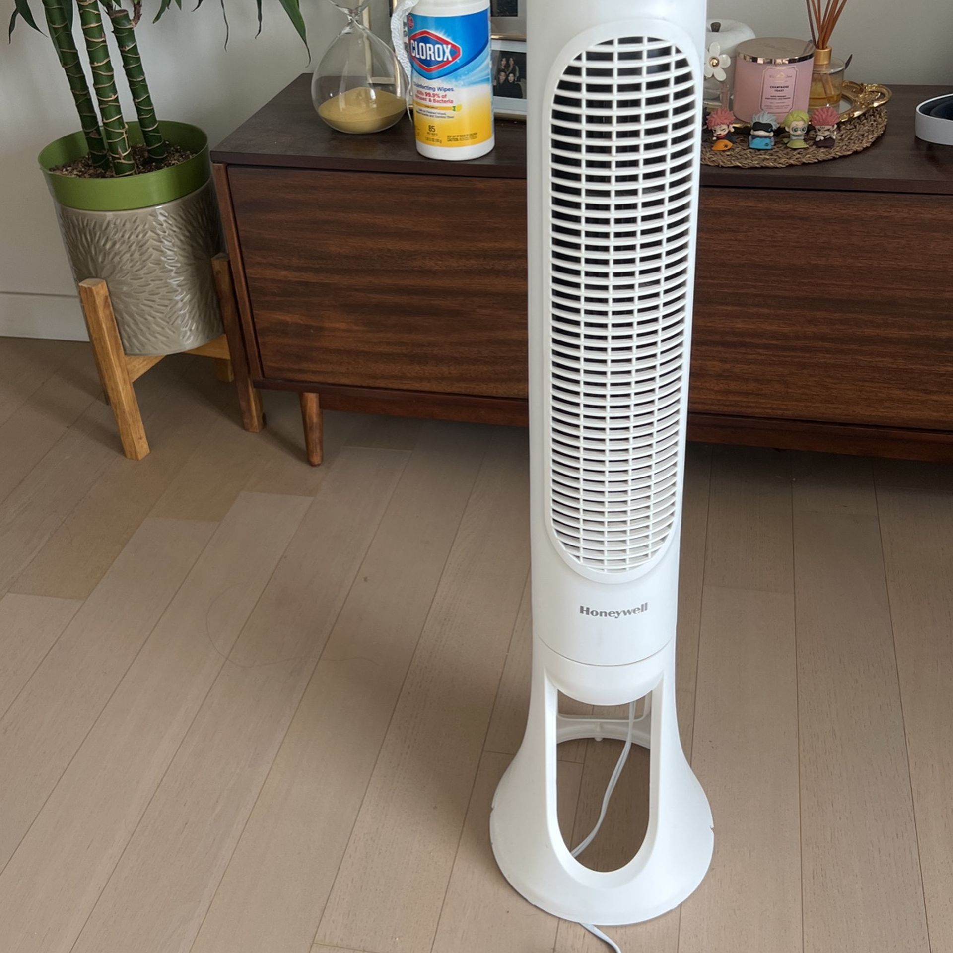 Honeywell Quiet Set 5-Speed Tower Fan Oscillating