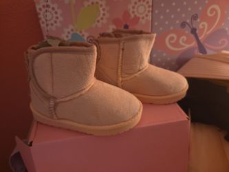 Toddler Size 8 Boots