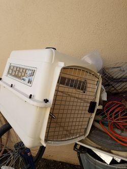 Dog travel cage