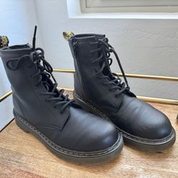 Doc Martens Combat Boots W8