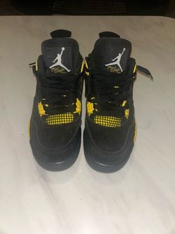 Jordan 4 Thunders