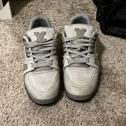 Lv Trainers 