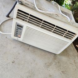 Window Ac 10,000btu Old But Works