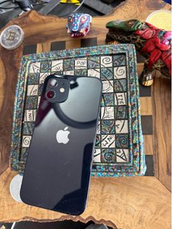 IPhone 12 64GB unlocked any carrier