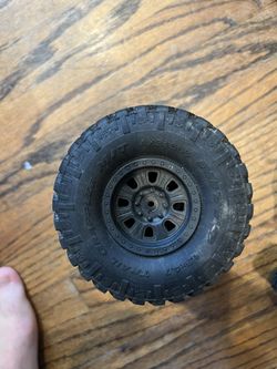 1.9 Scx10 Wheels and Tires
