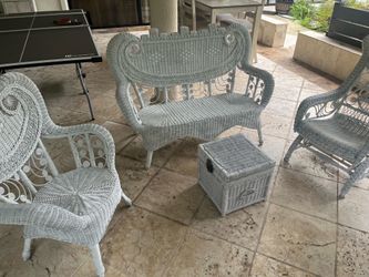 Wicker furniture set - 3 piece