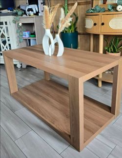 Nee Rustic Farmhouse Vintage Coffee Table (Already Assembled)
