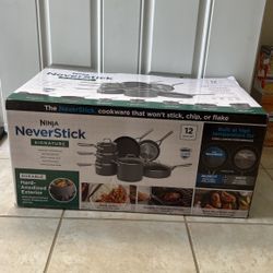 $210  Cookware 12 Pieces Set