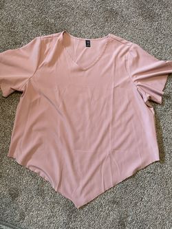 Womens 2x Top With Pointed Front