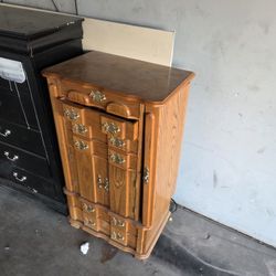 ​💍 Oak Wood Jewelry Armoire / Chest 💎