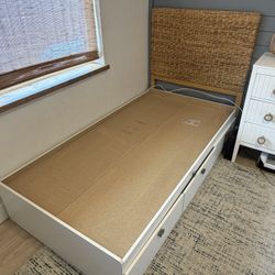 2 Twin Bed Set