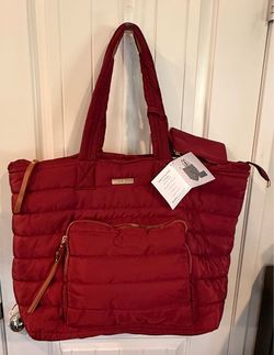 ADRIENNE VITTADINI Quilted Tote Bag with Pouch - New with Tags
