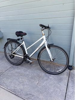 LIV ENCHANT HYBRID BIKE 700cc Wheels