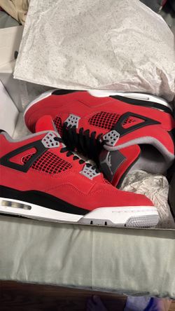 Jordan 4s