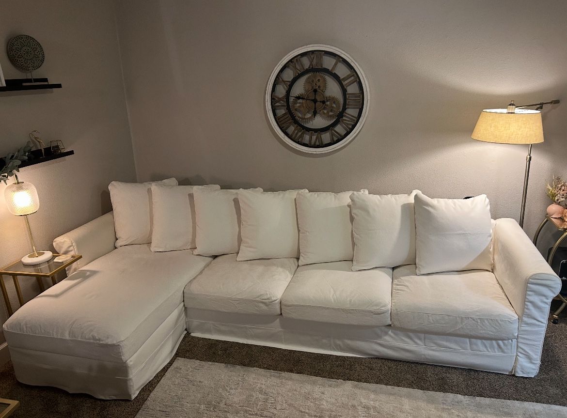 Ivory Harlanda Sectional Couch W/Storage