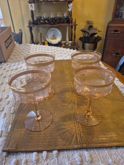 4 vintage Morgantown glass pink champagne glasses with gold rims