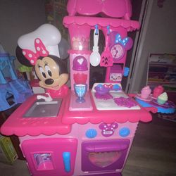 Minnie Mouse Kitchen 