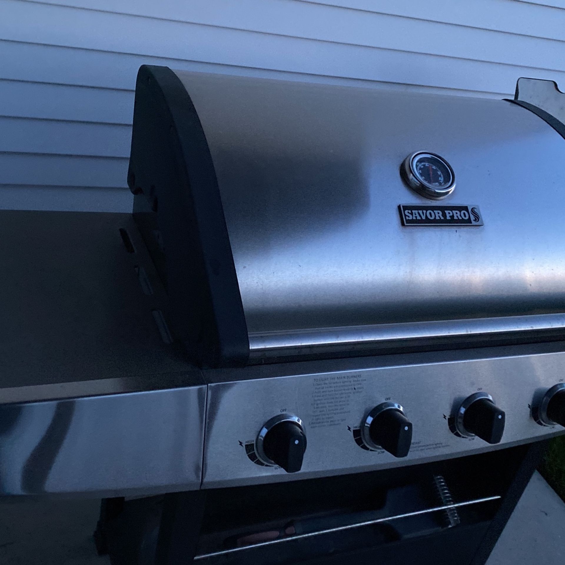 grill gas propane stainless by Savor Pro with temperature gauge and