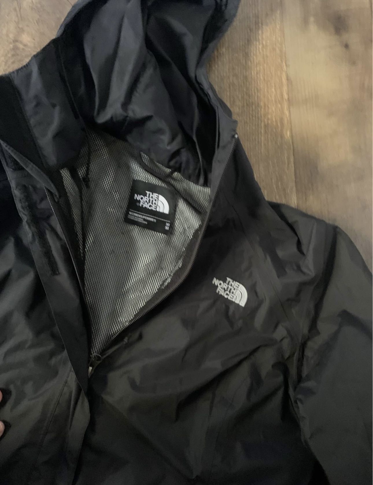 Woman’s Sm Black Raincoat 