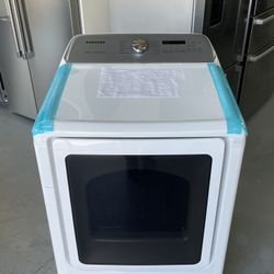 Samsung White Steam Dryer - DVG50RW/A3 E05H6
