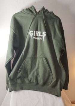 Girls Tour Graphic Pullover Hoodie