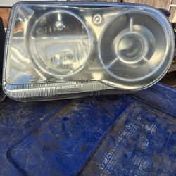 2005-2010 Chrysler 300c Hemi Headlights 