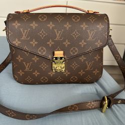 Bolso Louis Vuitton Autenticó .