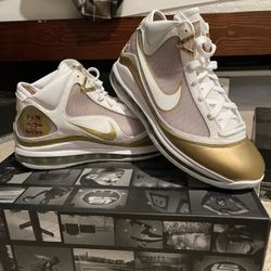LeBron 7 “China Moon” Size 8.5 M