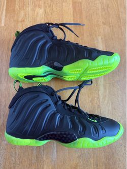 New Nike little Posite air Foamposite one black volt shoes penny Youth 7y, Men’s 7, Women’s 8.5